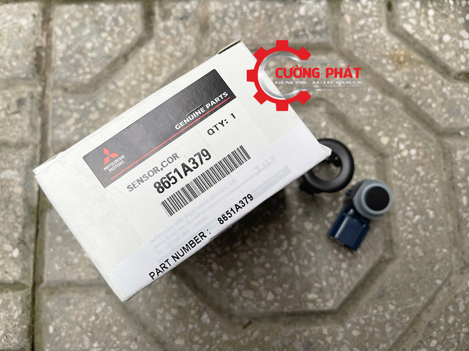 Chi tiết tem mã cảm biến báo lùi sau Triton 2019-2024