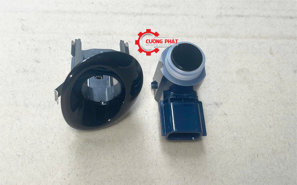 Cam-bien-bao-lui-sau-Mitsubishi-Pajero-Sport-2018-2024-8651A224XA Cảm biến báo lùi sau Pajero Sport 2018-2024 chính hãng