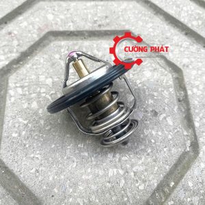 Góc chụp cận cảnh van hằng nhiệt Outlander chính hãng
