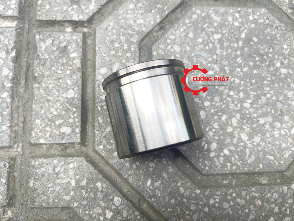 Góc chụp cận cảnh piston phanh trước Attrage, Mirage 2014-2025