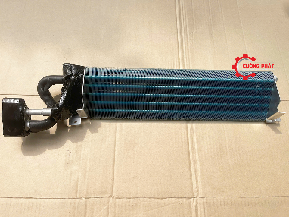 Góc chụp cận cảnh lõi dàn lạnh sau Xpander chính hãng