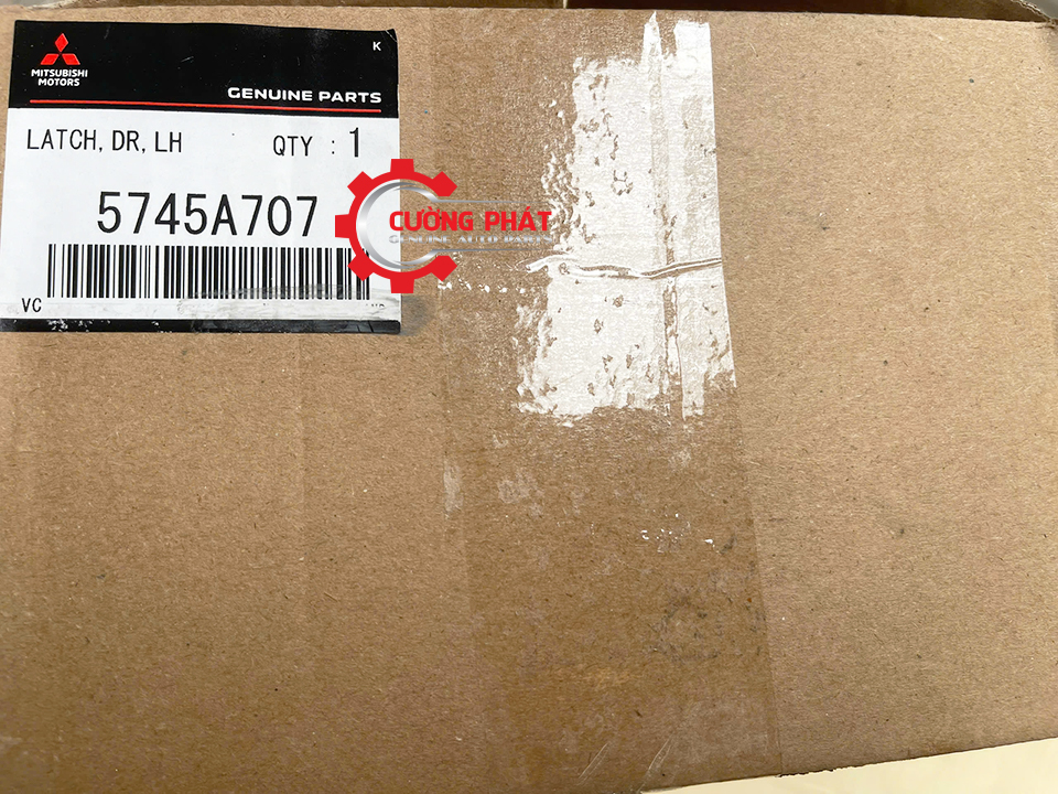 Chi tiết tem mã ổ khóa ngậm cửa sau Xpander