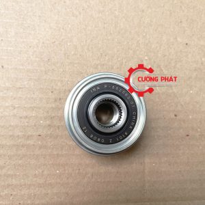 Góc chụp cận cảnh puly máy phát Outlander