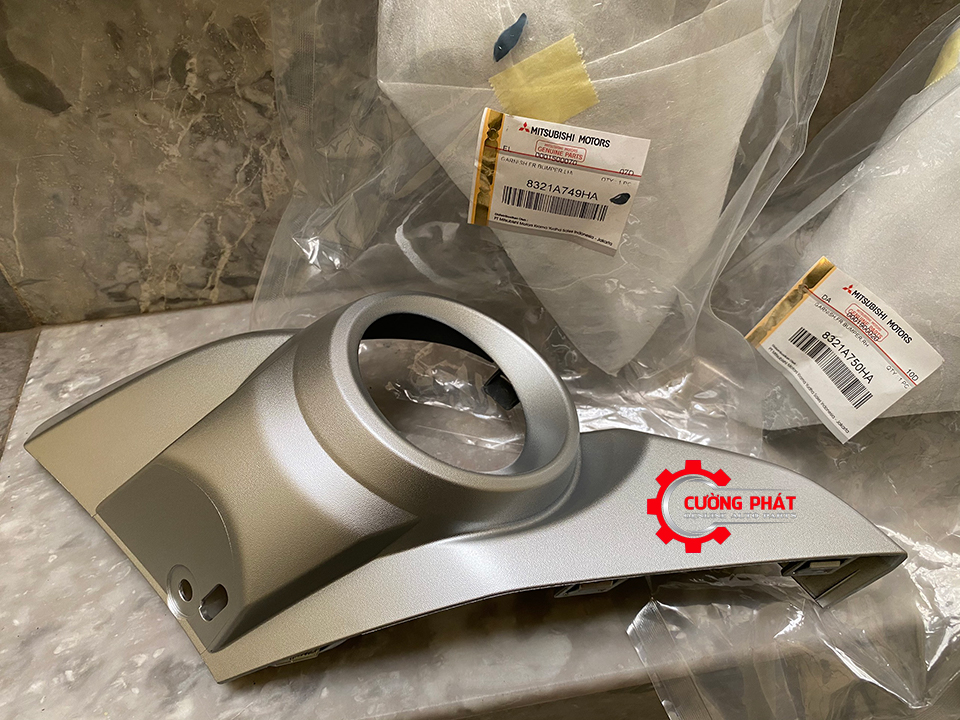 Ốp đèn gầm sơn Mitsubishi Xpander 2018-2021 (Ốp đèn sương mù) - Ảnh 2