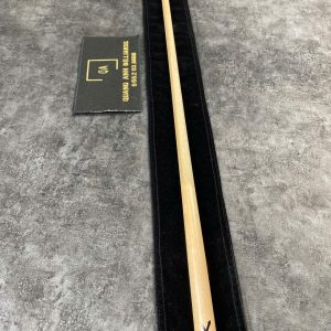 Ngọn Predator V Radian tẩy Vic